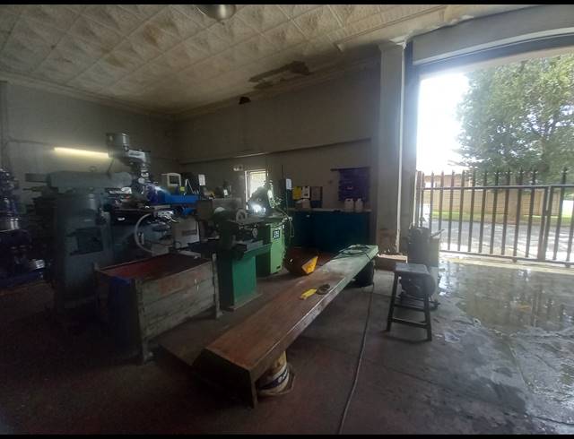 991M² BUSINESS FOR SALE IN BRAKPAN CENTRAL